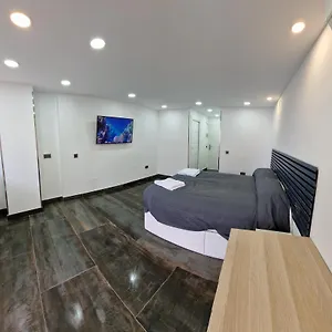 estudio-en-hotel-1-linea-playa.1costadelsol.com/